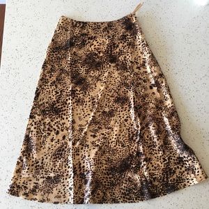 Brand new animal print midiam length skirt 🐆✨